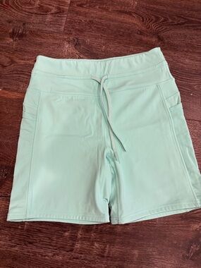 Body Medium Biker Shorts with pockets